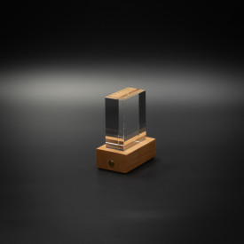 Statuetka kostka szklana PROSTOKĄT + Podstawa podświetlana LED